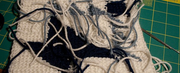 Weaving Color change ends on the back